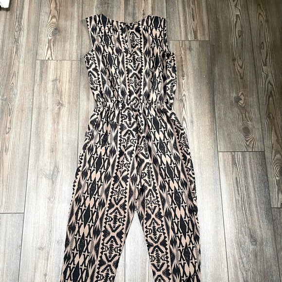 Jumpsuit - Picture 2 of 3